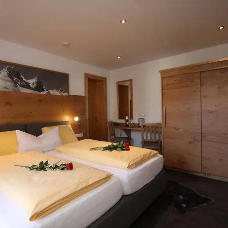 Gaestehaus Alpina Casa de hóspedes Sankt Anton am Arlberg