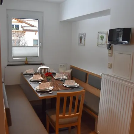 Gaestehaus Alpina 3*