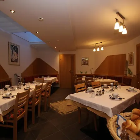 Gæstehus Gaestehaus Alpina St Anton am Arlberg